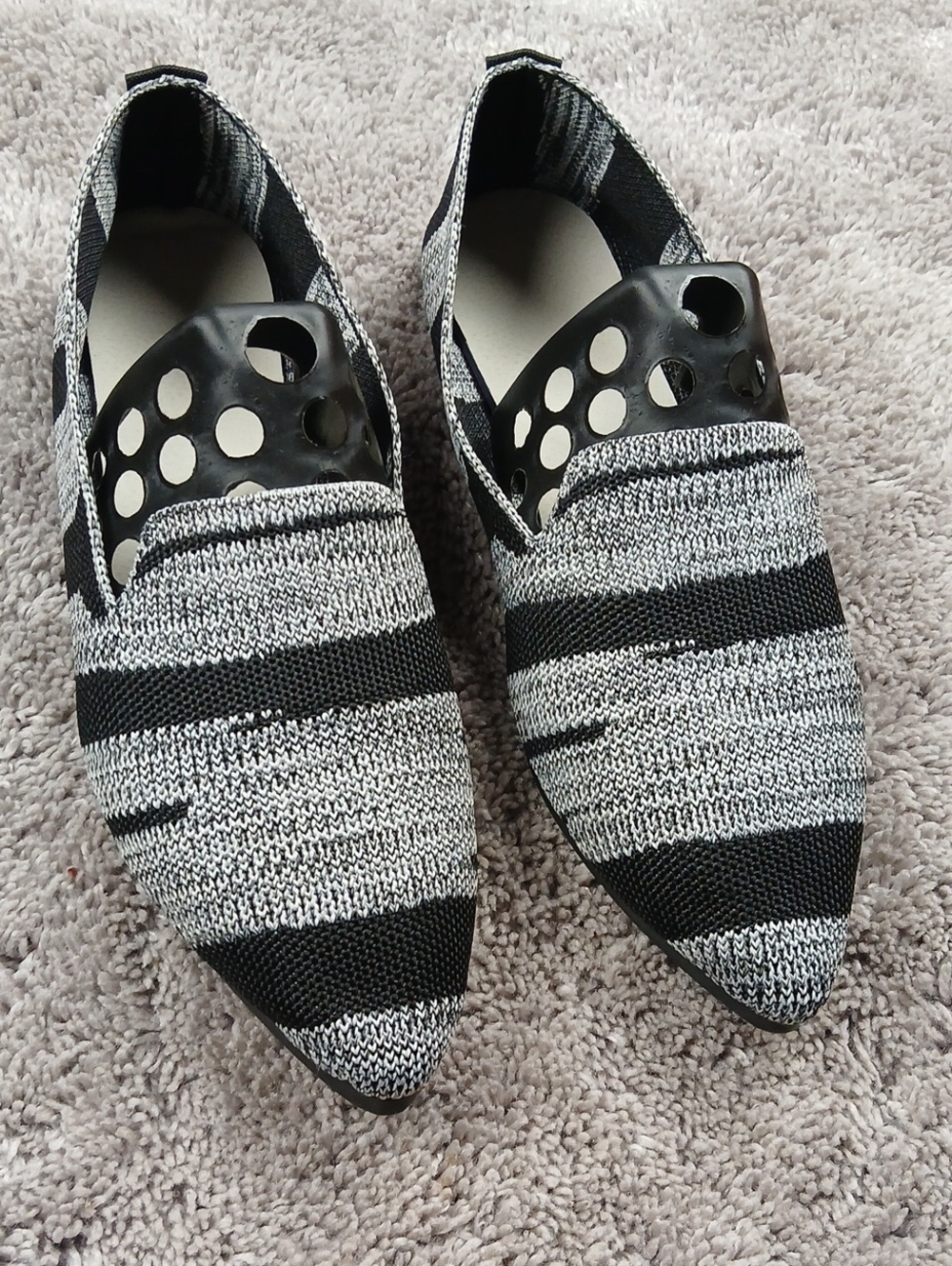 Knit Loafers Sz 9 | Walk On Clouds Black Zebra Stripe Pointed Flats